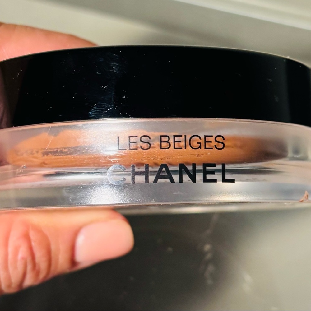 CHANEL Les Beiges - Picture 2 of 6